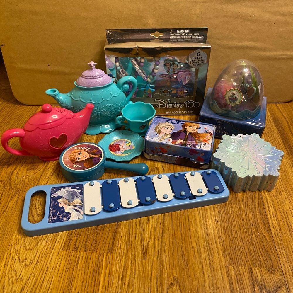 Disney's Princess Frozen Movie And The Little Mermaid Little Girl's Playset Lot.